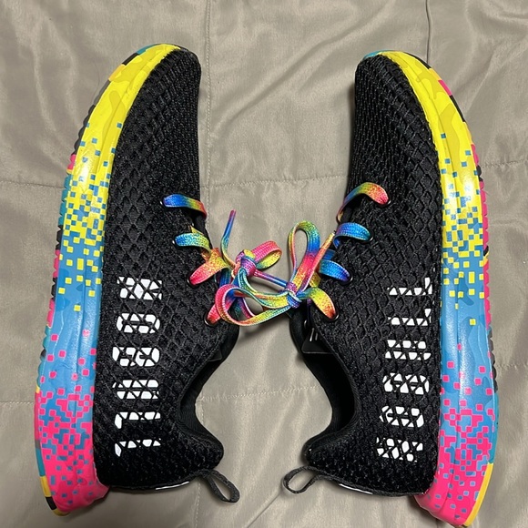 No Bull Mesh Runner, Black with multicolored bottoms - Picture 9 of 9